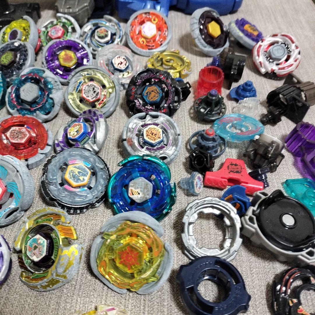 ベイブレード 約100個セット スピンスタンド付き