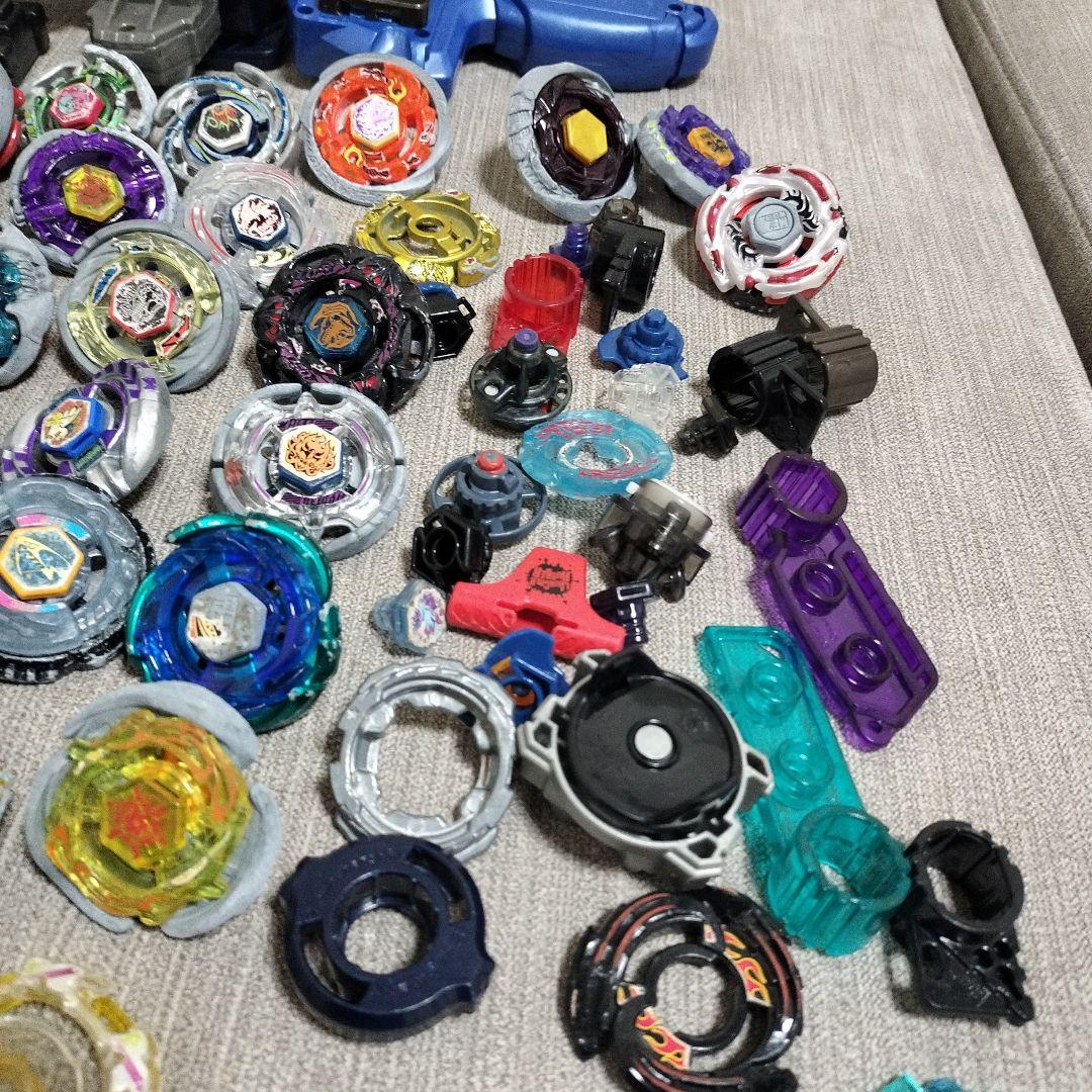 ベイブレード 約100個セット スピンスタンド付き