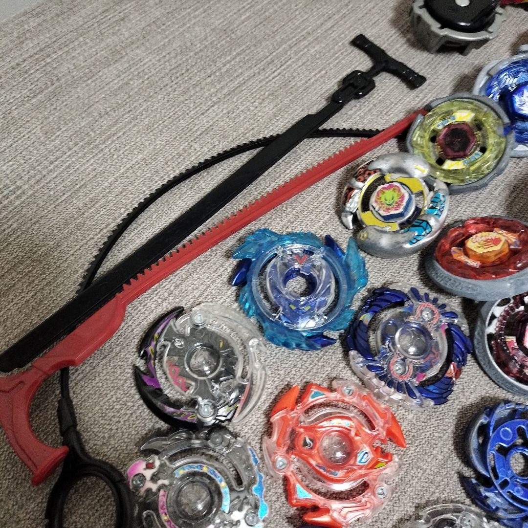 ベイブレード 約100個セット スピンスタンド付き