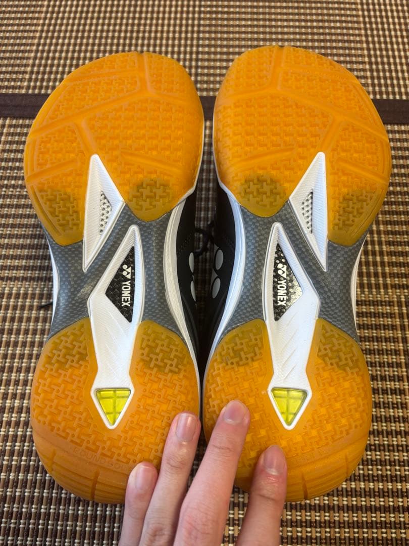 未使用YONEX バドミントンシューズ パワークッション65Z ブラック28cm