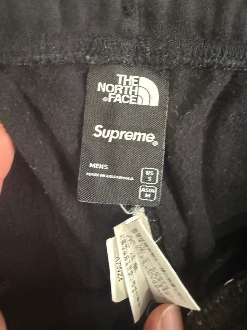 supreme ノースフェイス　セットアップ