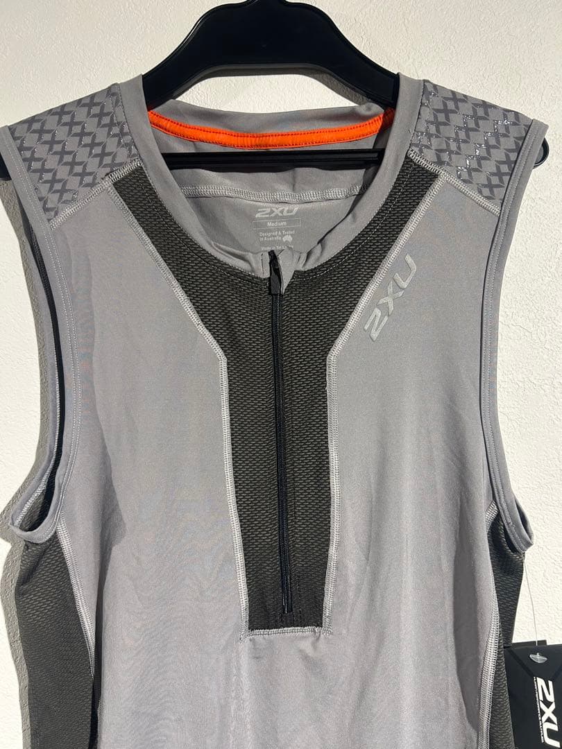 2XU ツータイムズユー グレー トライアスロン　ノースリーブ　ランニングタンク