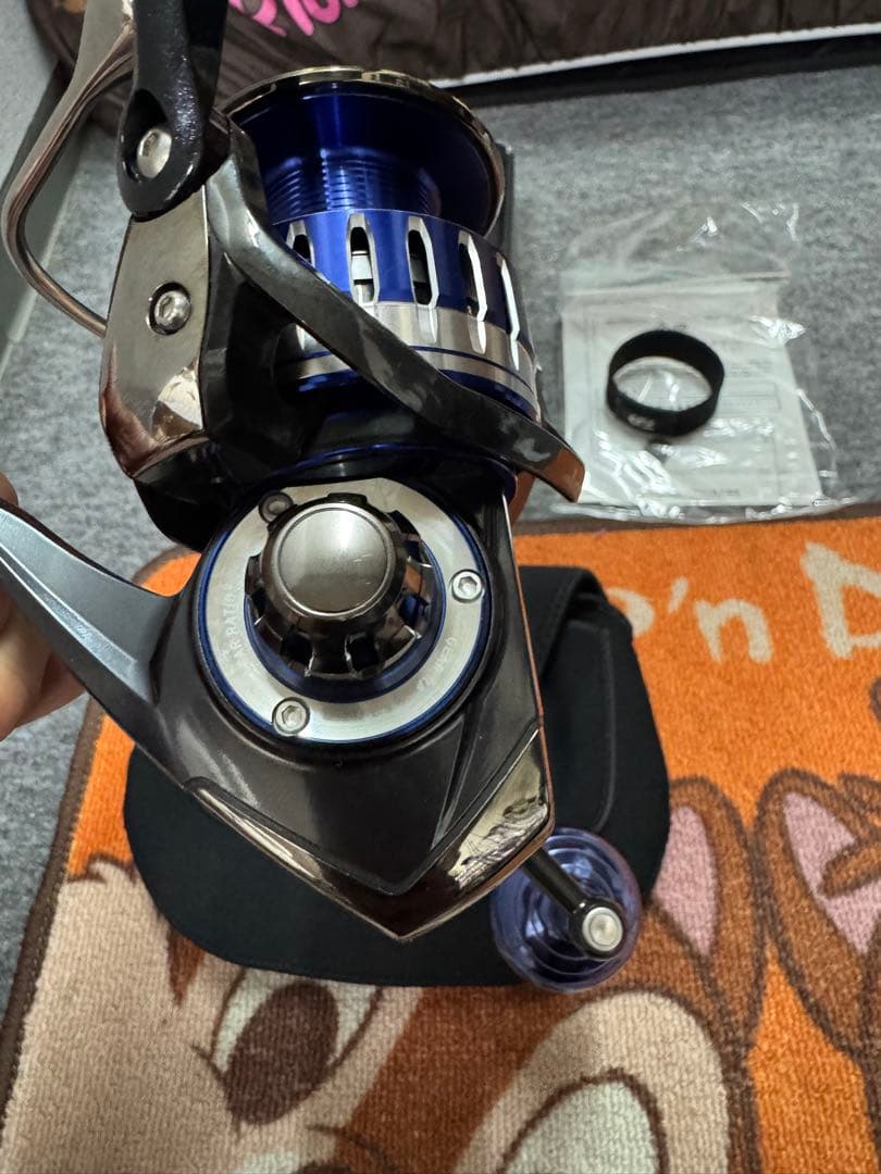 Daiwa 15SALTIGA 4500H スピニングリール