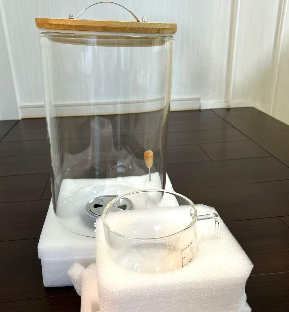 密閉米びつ　ライスディスペンサー7.5L(6.5kg) ガラス製　計量カップ付き