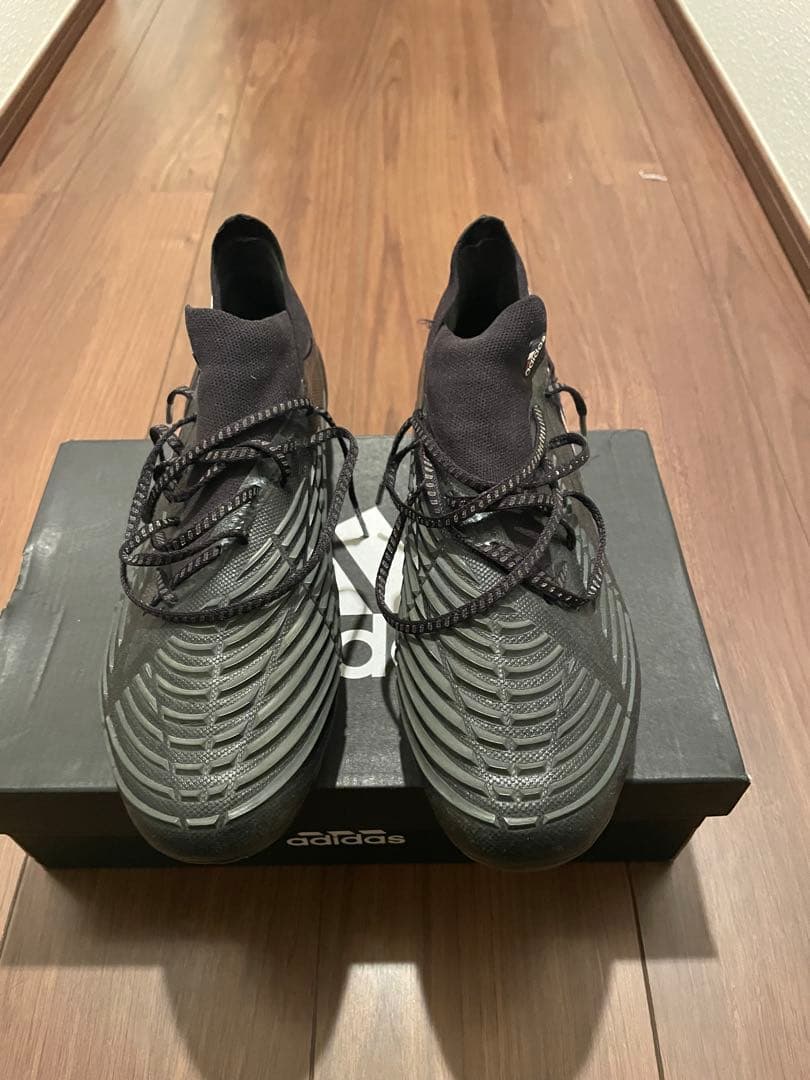 adidas プレデターエッジAG　トップモデル
