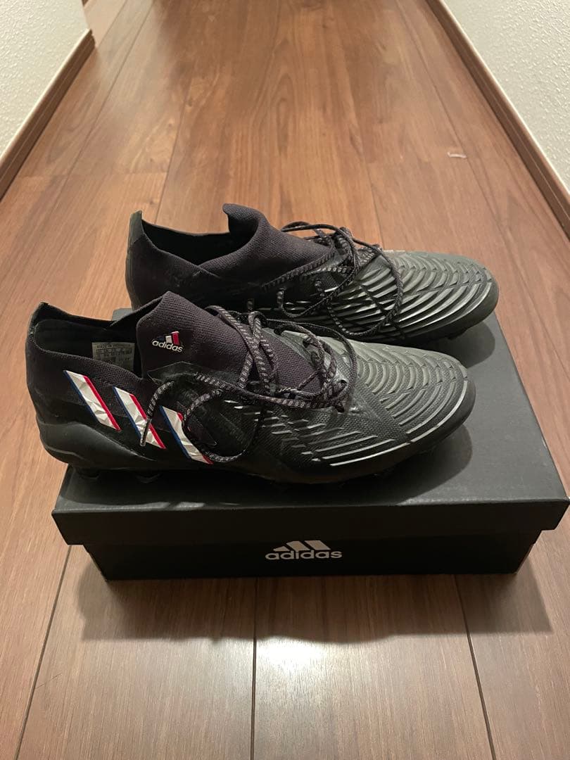 adidas プレデターエッジAG　トップモデル