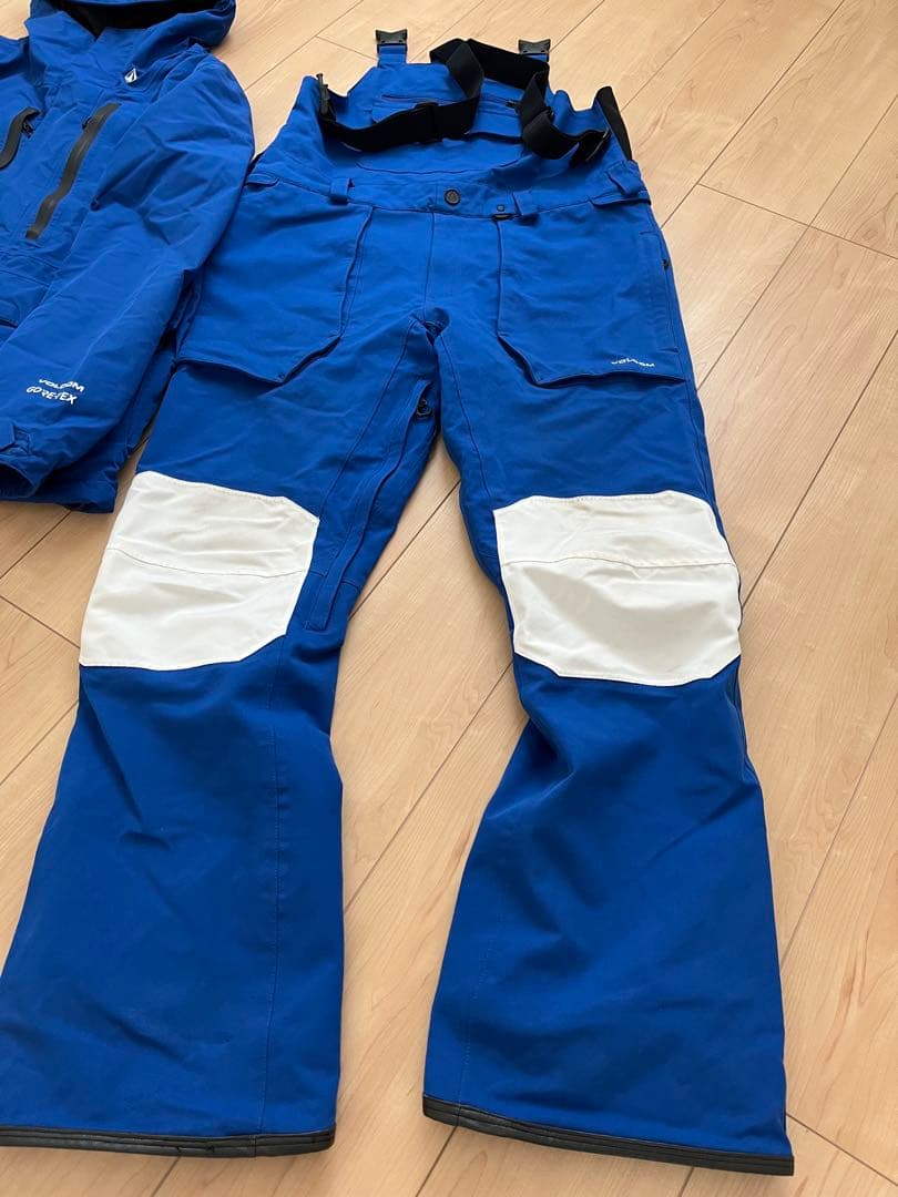 大幅値下げ❣️VOLCOM スノーボードウェア セット Mサイズ