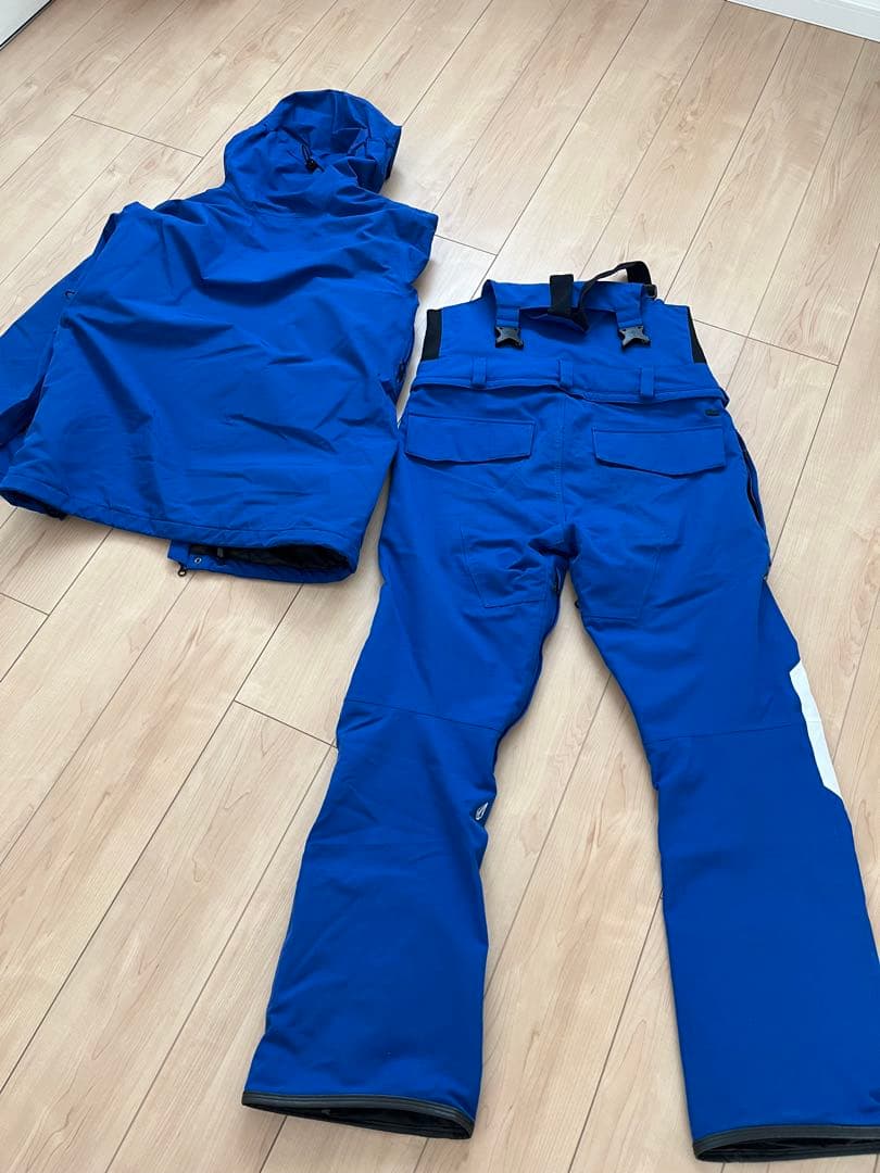 大幅値下げ❣️VOLCOM スノーボードウェア セット Mサイズ