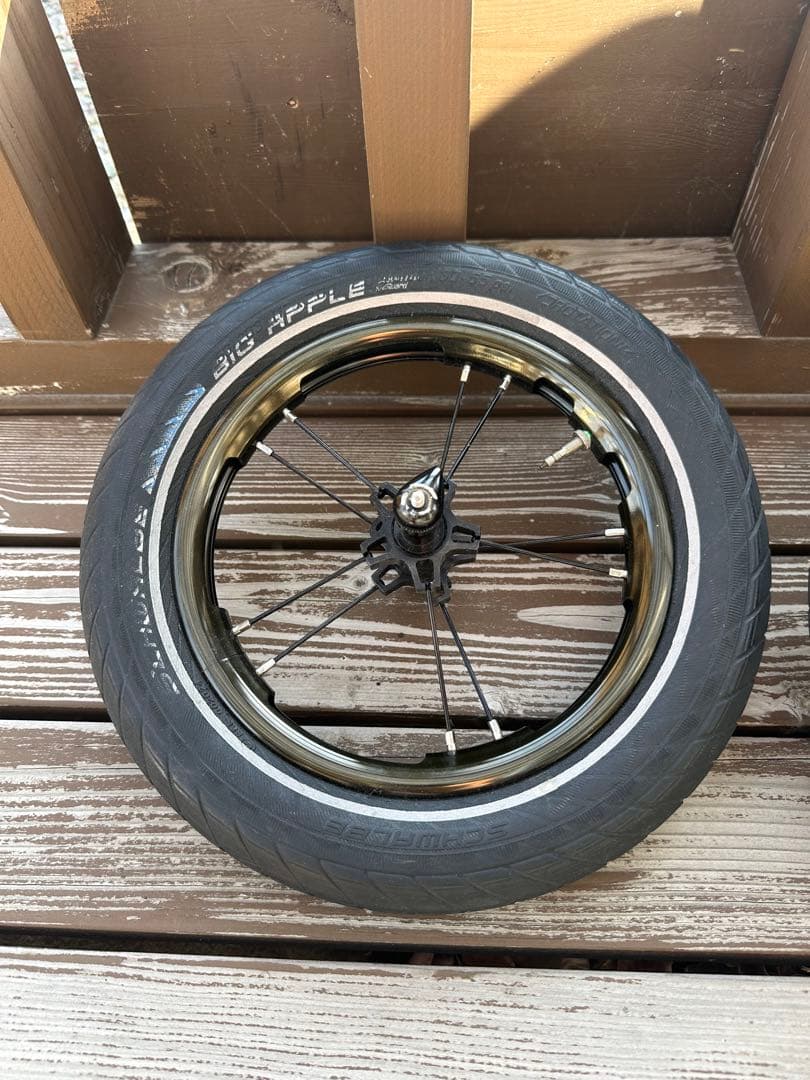 ストライダー　ホイールタイヤセット