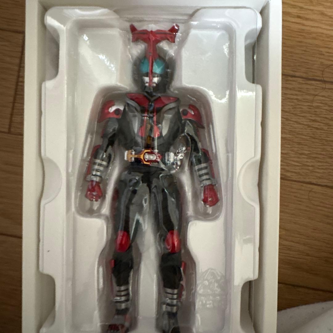 SHFiguarts 真骨頂　仮面ライダーカブト