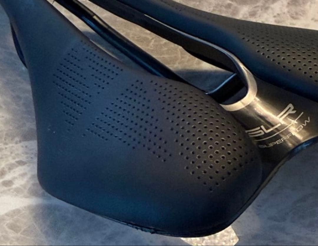 Selle Italia SLR BOOST Superflow サドル130