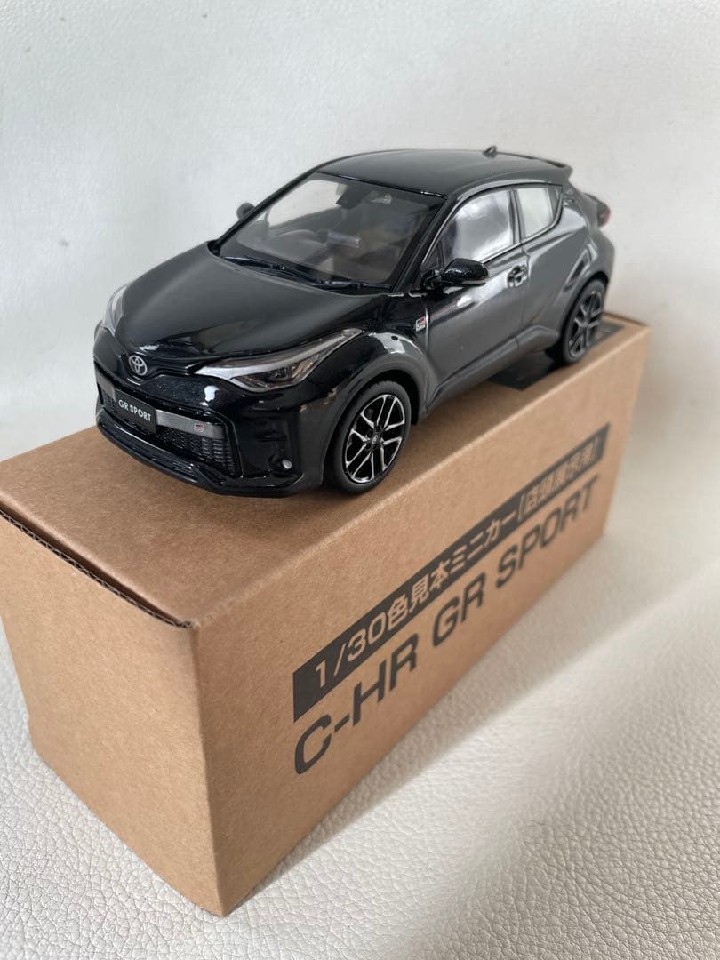 トヨタ C-HR GRスポーツ 色見本 ミニカー ③ 209 ブラックマイカ