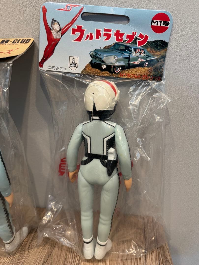 ウルトラ警備隊&アンヌ隊員　ソフビ