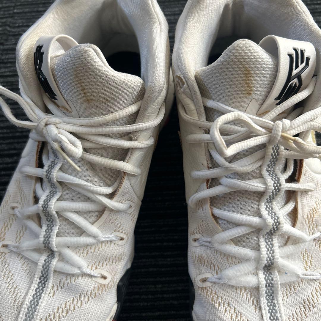 希少！Nikeナイキホワイト マルチカラー　バスケットシューズ28cm