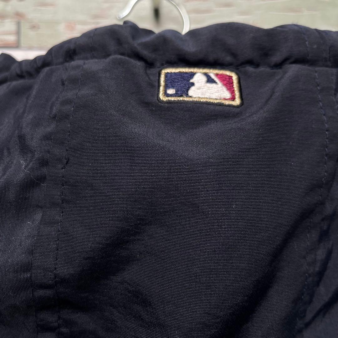 ★MLB★ニューヨーク ヤンキース ビッグロゴナイロンジャケット