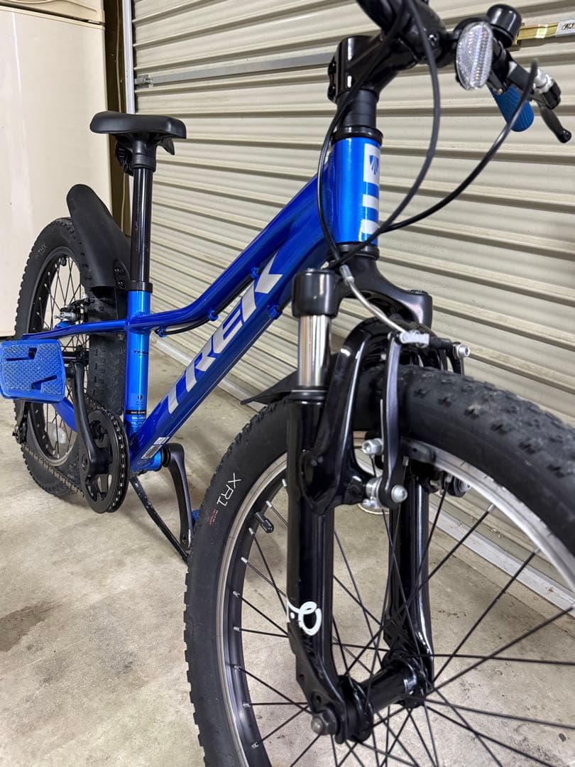 Trek キッズ自転車 20インチ 青