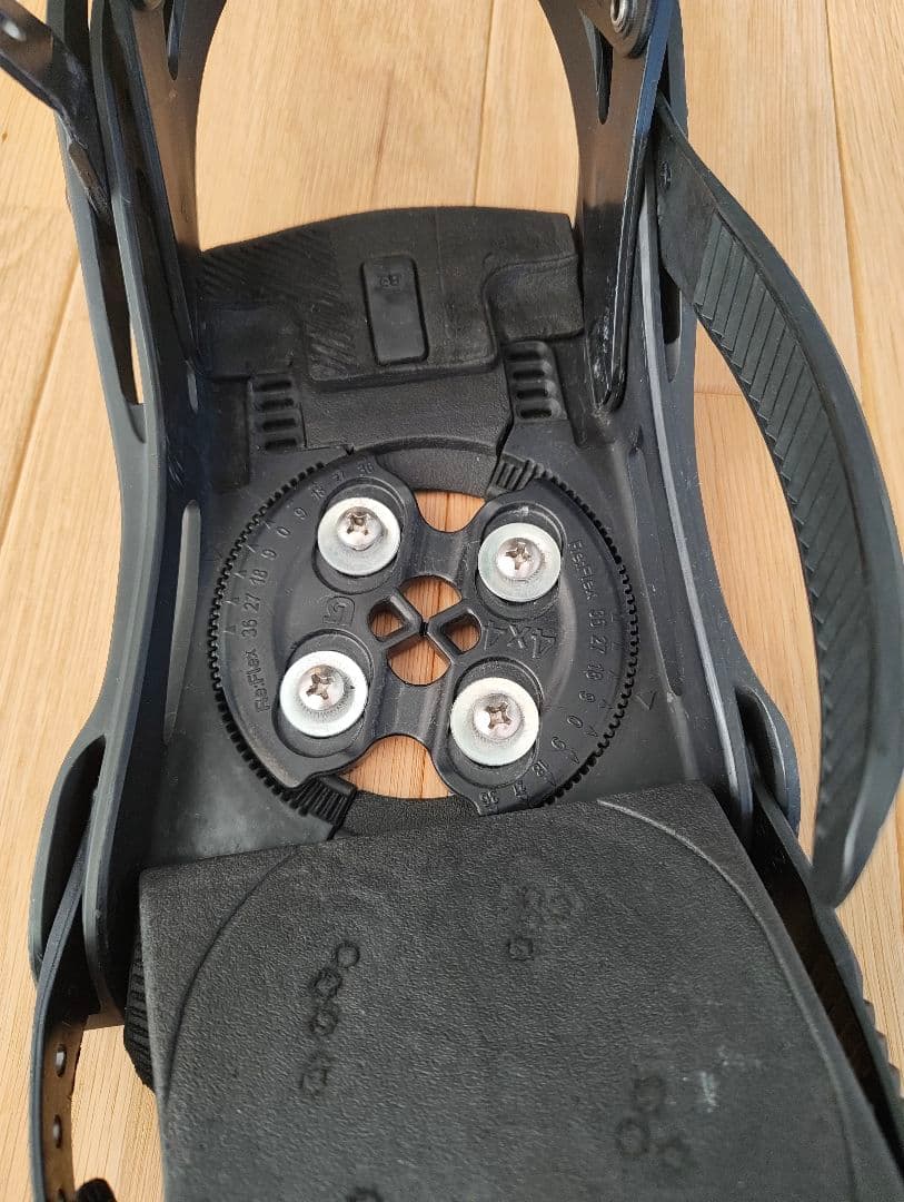 Burton ジェネシス(Mサイズ)　スノーボードビンディング ブラック