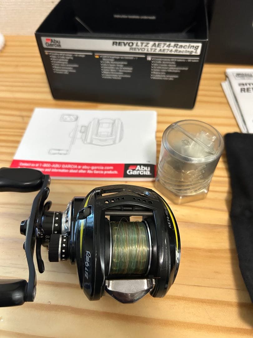 Abu Garcia REVO LTZ AE74-Racing ベイトリール