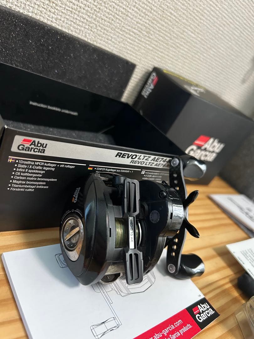 Abu Garcia REVO LTZ AE74-Racing ベイトリール