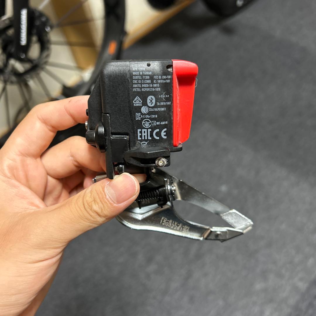 SRAM Rival eTap AXS 電動12s フロントディレイラー