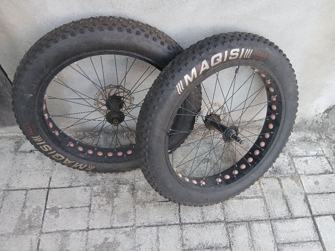 自転車ホイール 24インチ 黒 ダブルリム