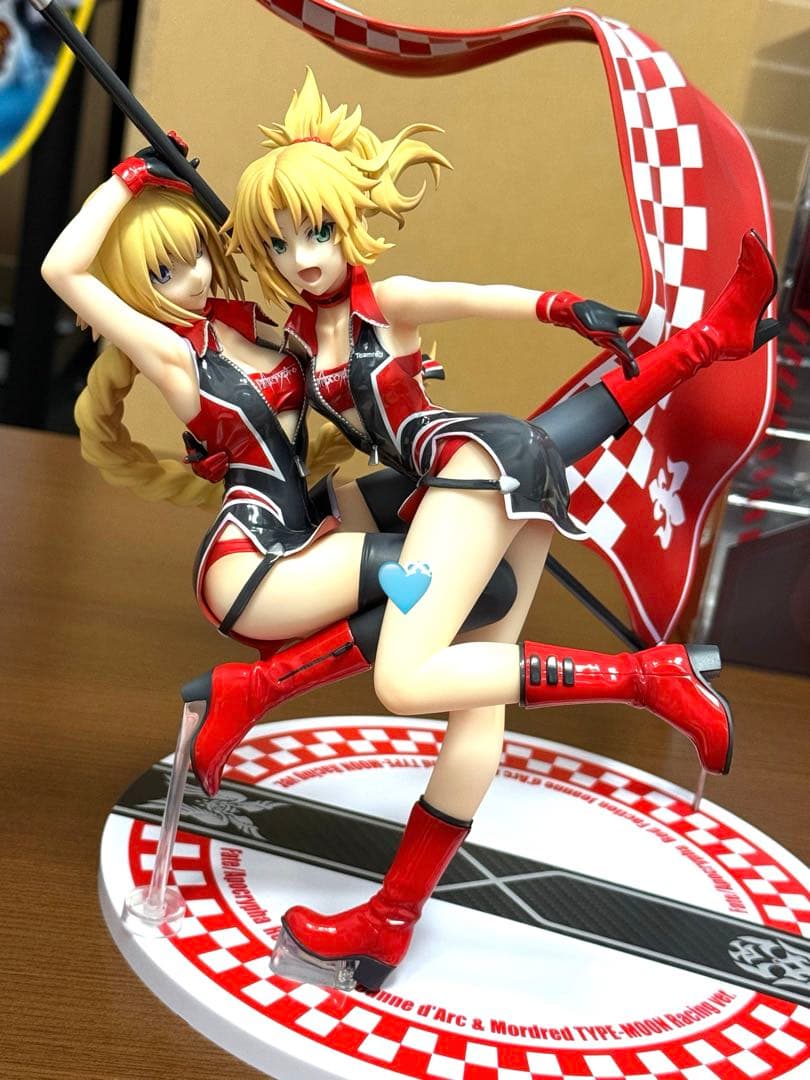 Fate Apocrypha ジャンヌ＆モードレッド レーシング フィギュア