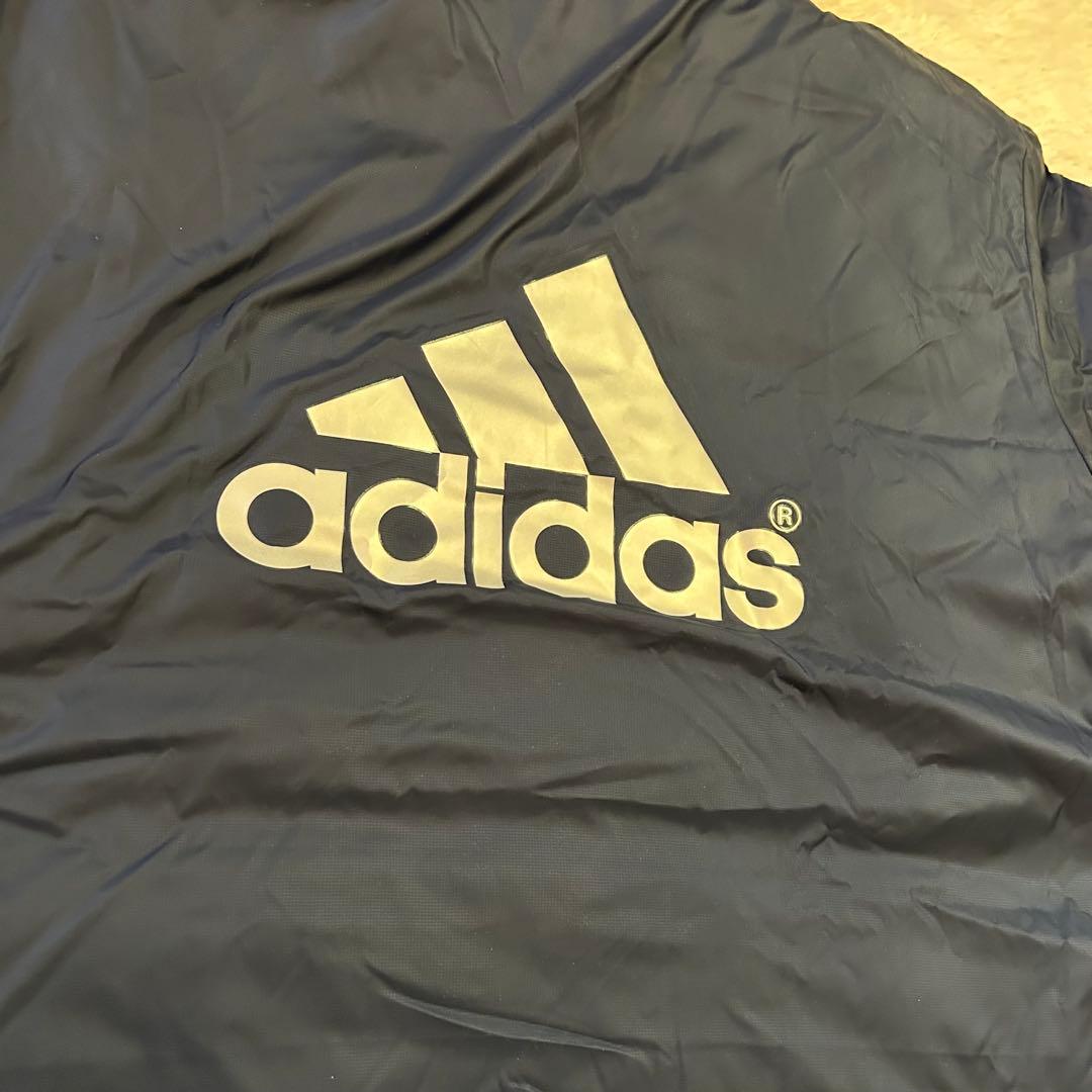 未使用タグ付き⭐︎adidas フード付きベンチコート ネイビー　Ｌ　刺繍ロゴ