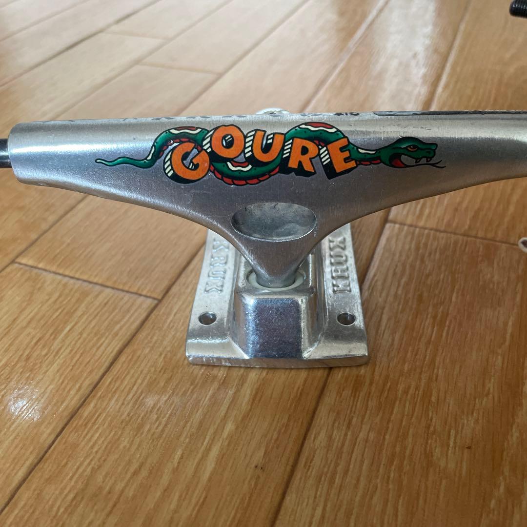 新品　KRUX Hella Grind Clearance トラック