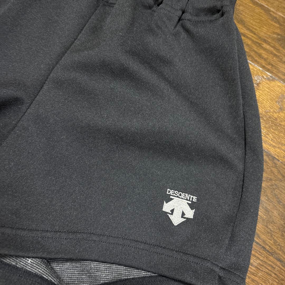 DESCENTE ブラック ショートパンツ M
