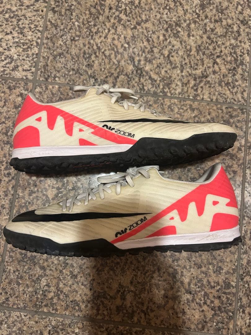 Nike Air Zoom サッカーシューズ