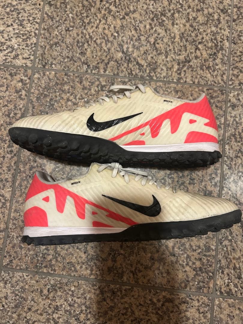 Nike Air Zoom サッカーシューズ
