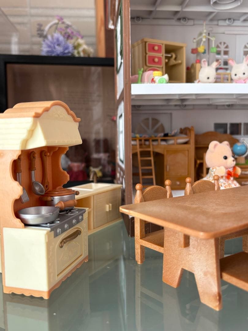 シルバニアファミリー　家　赤い屋根　人形　家具　おまとめ