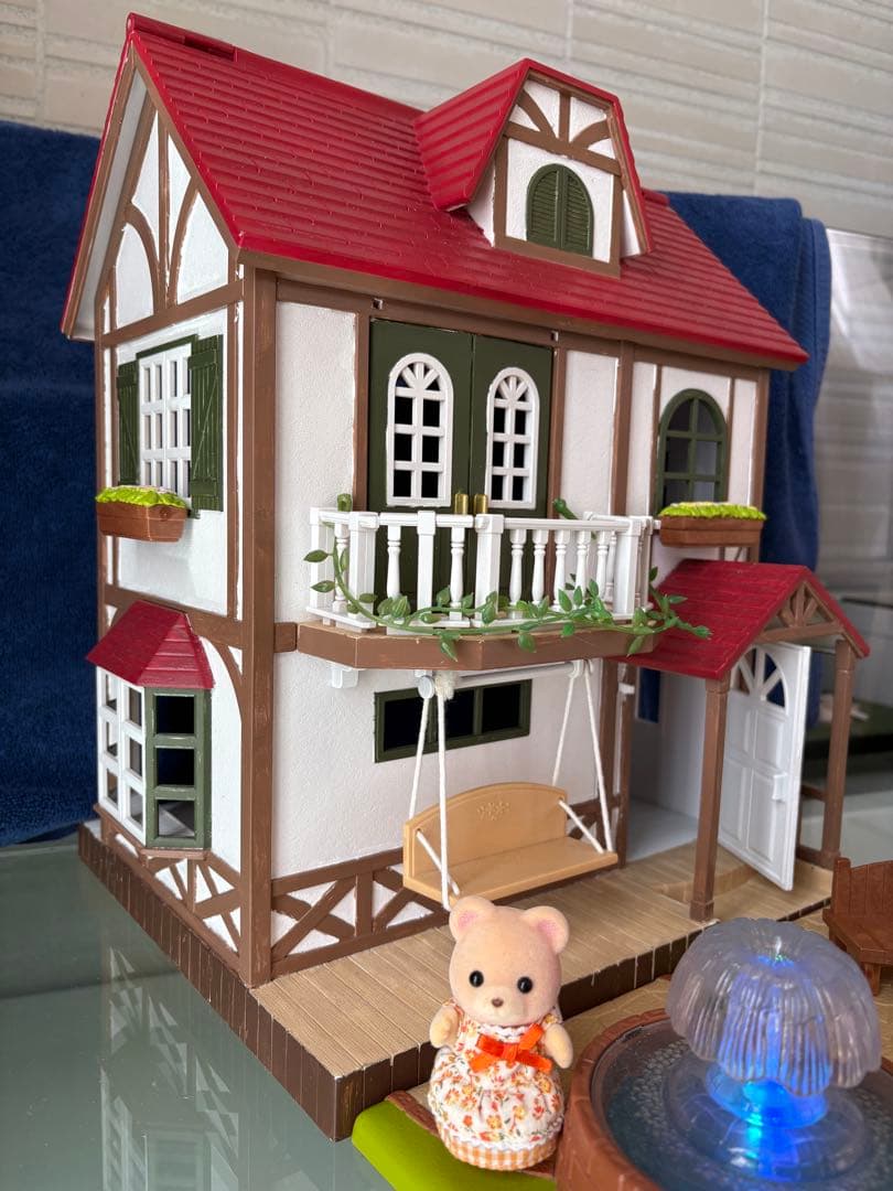 シルバニアファミリー　家　赤い屋根　人形　家具　おまとめ