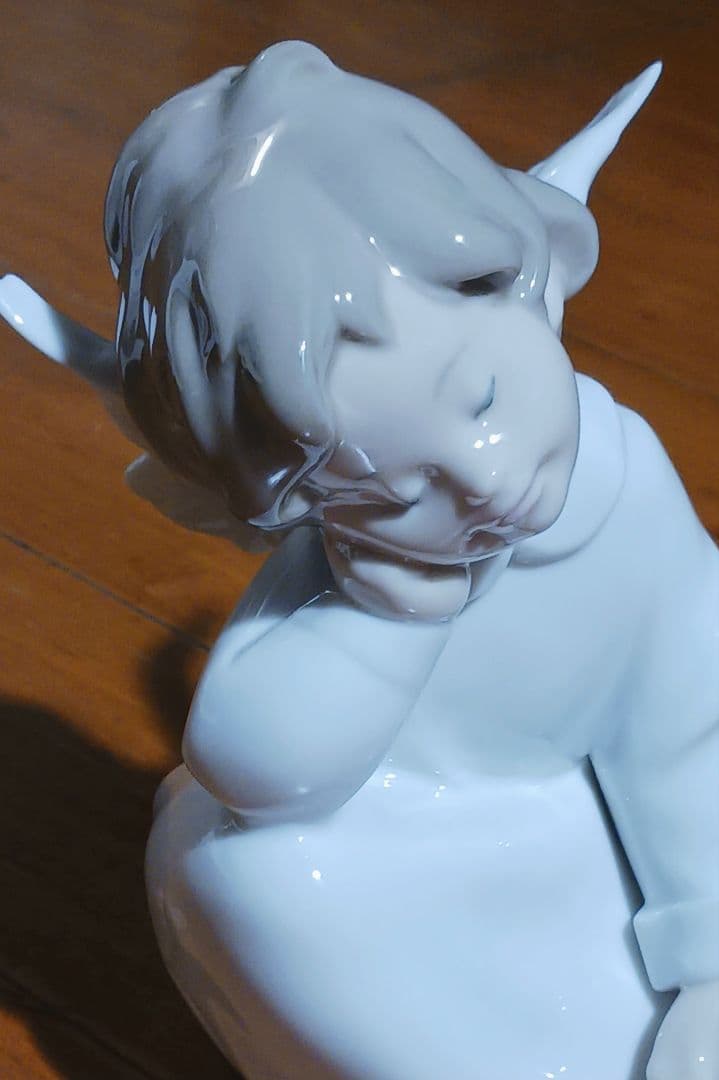 LLADRÓ 天使の考え事 陶磁器製 未使用品