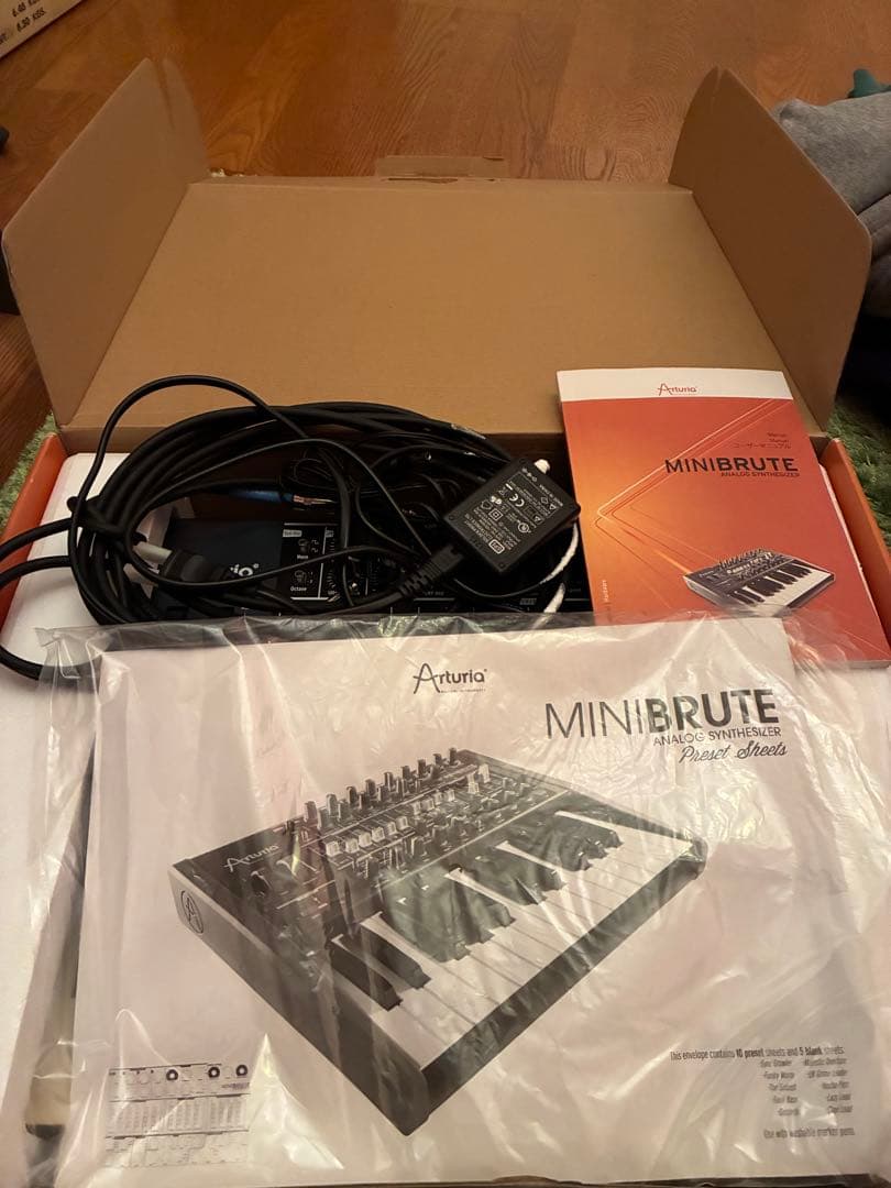Arturia MINIBRUTE アナログシンセサイザー