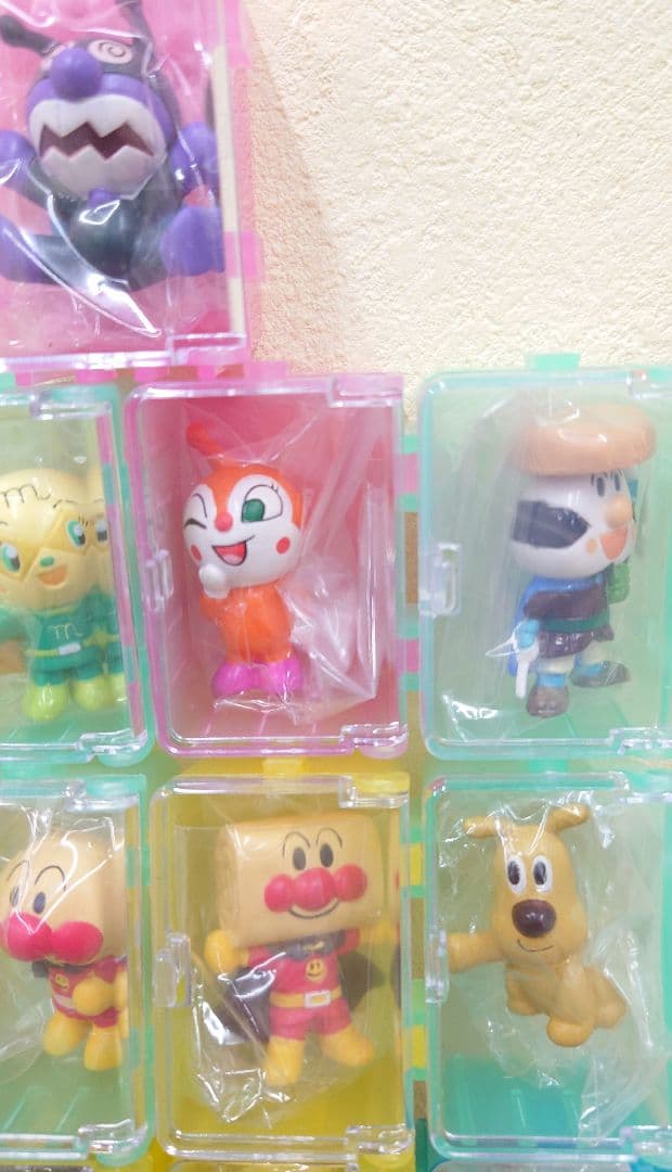 アンパンマンミュージアム　コレクション フィギュア　ケースがつながる