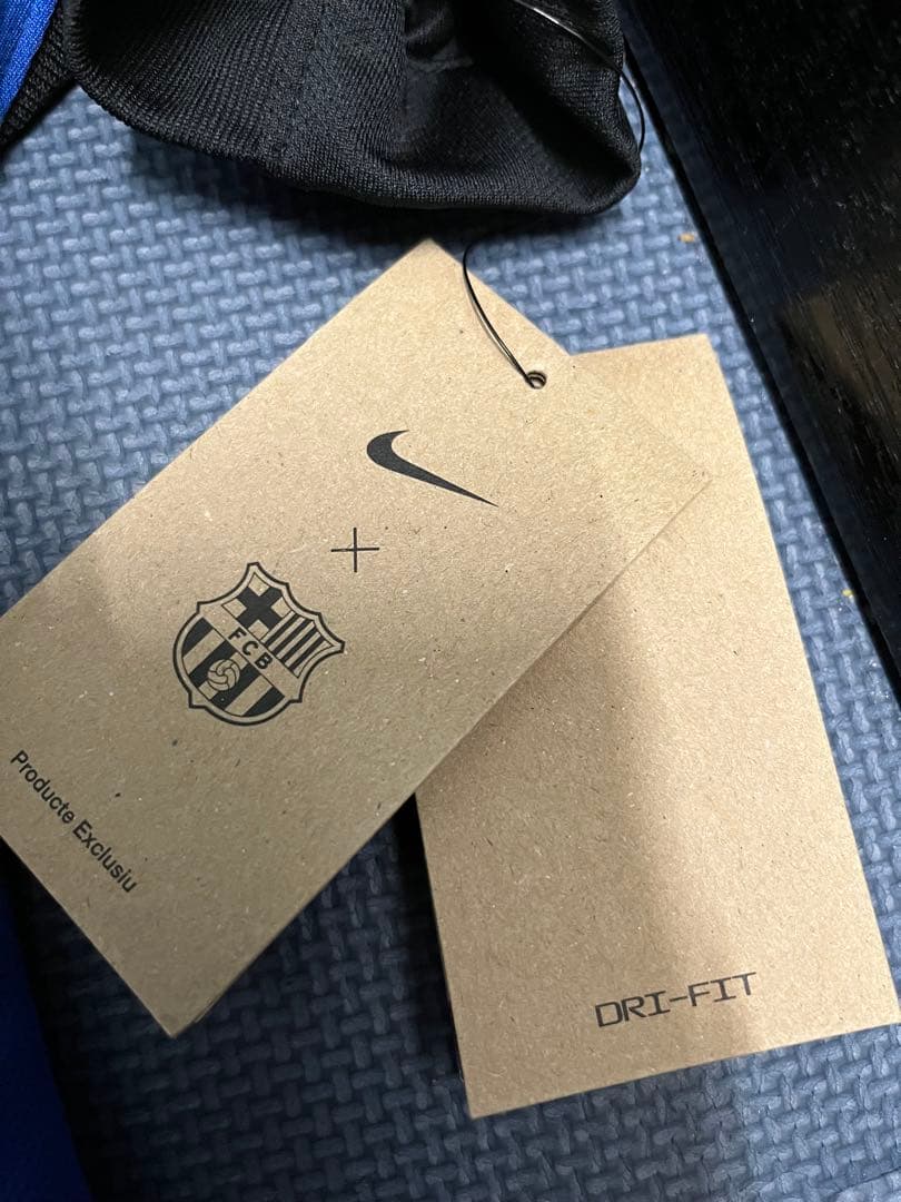 FC Barcelona Nike ブラックシャツ Lサイズ