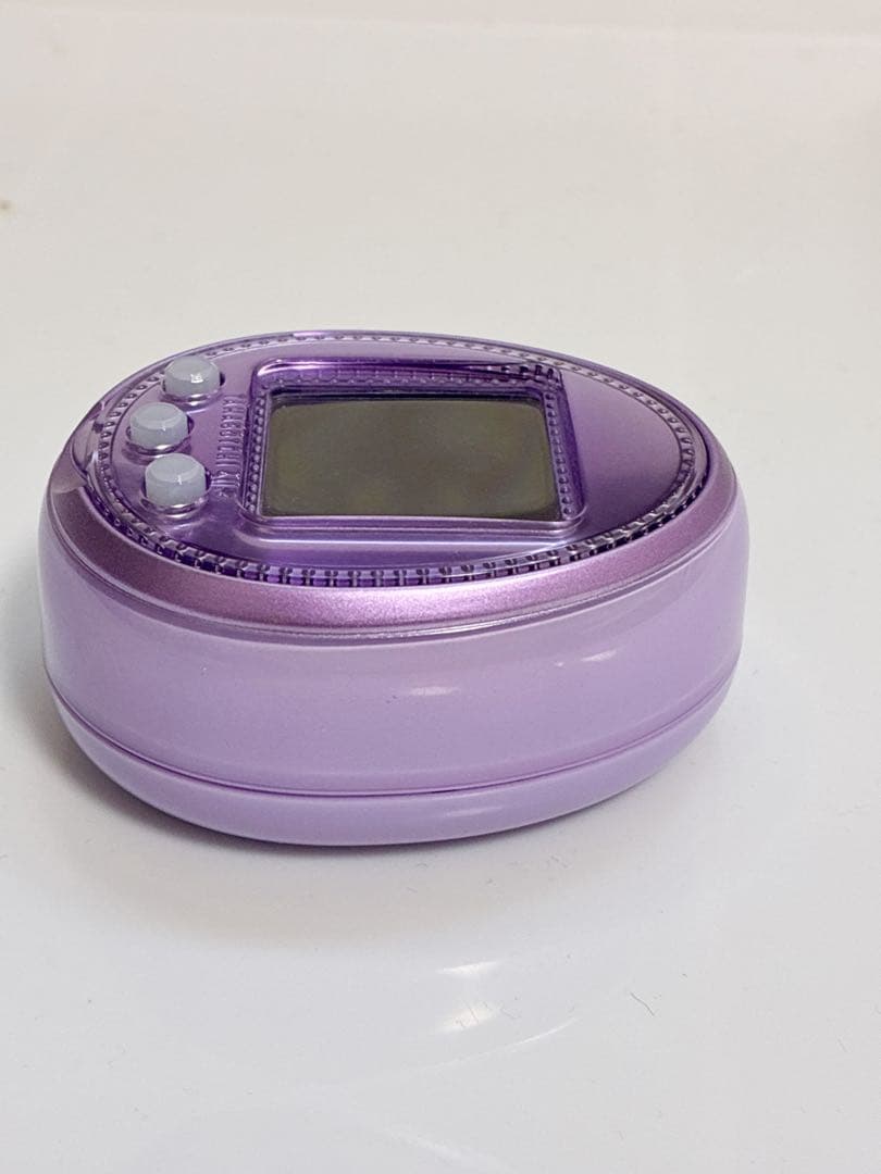 バンダイ　たまごっち4u + ラベンダー
