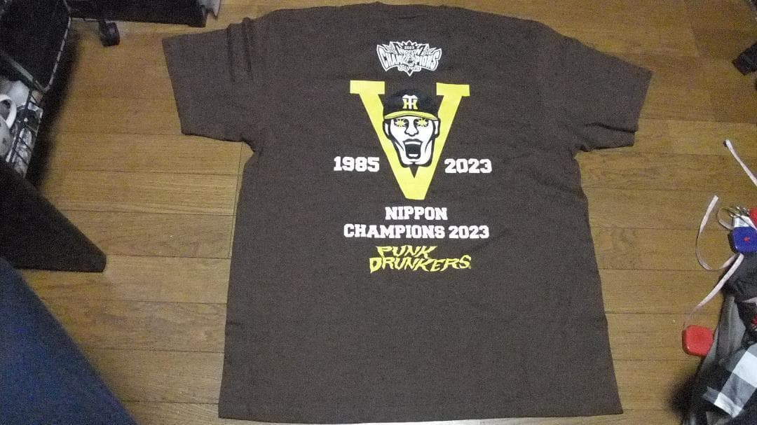 阪神タイガース 未使用 XL パンクドランカーズ Tシャツ 優勝 虎 茶系 半袖