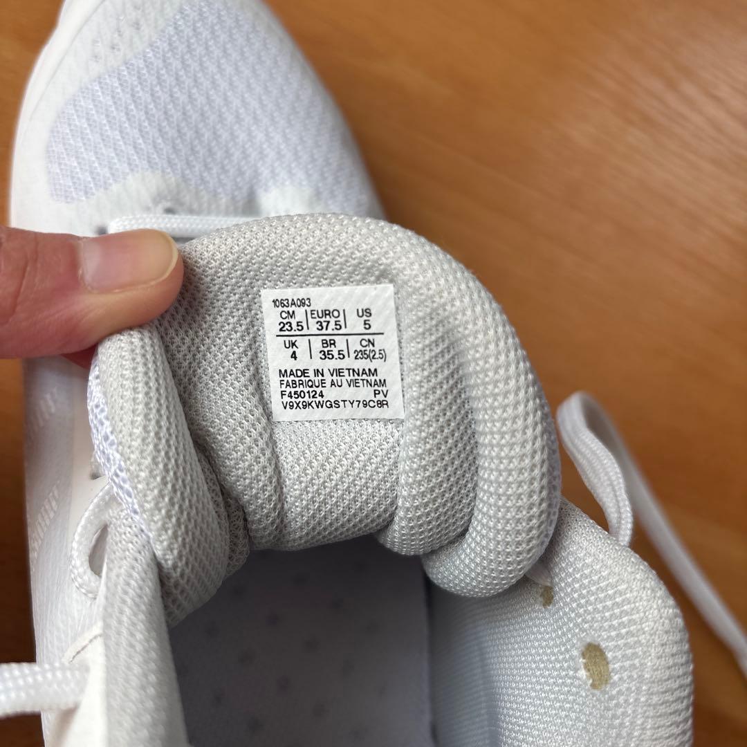 よっしー。　asics レディゲルフェアリー9ホワイト　23.5
