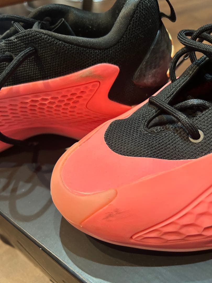 バスケットボールシューズ ピンク/ブラック