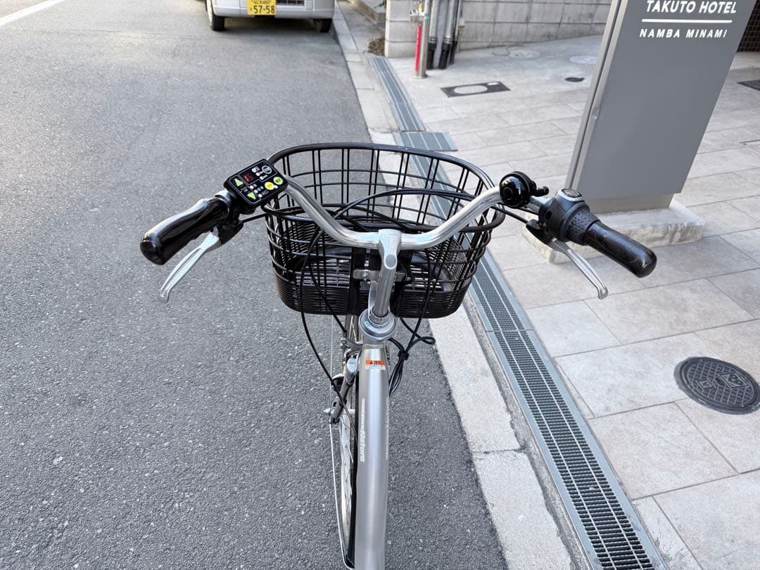 大阪府　ヤマハ　シルバー 電動アシスト自転車 前バスケット付き