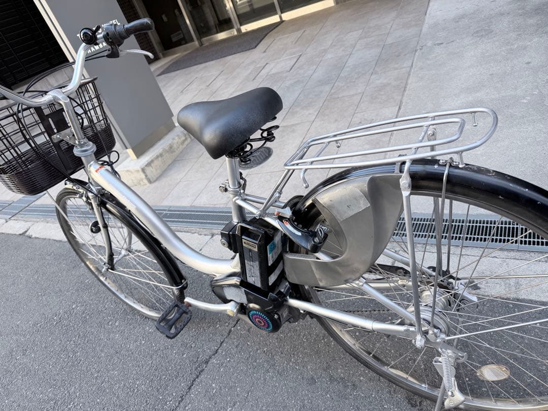 大阪府　ヤマハ　シルバー 電動アシスト自転車 前バスケット付き