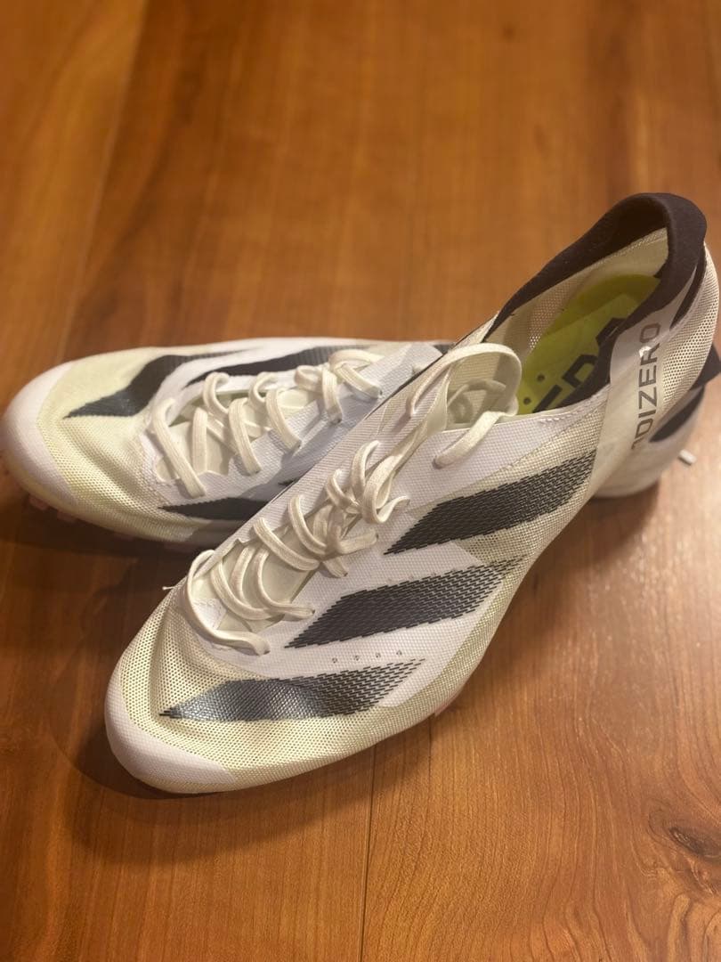 adizero フィネス　陸上競技用スパイク
