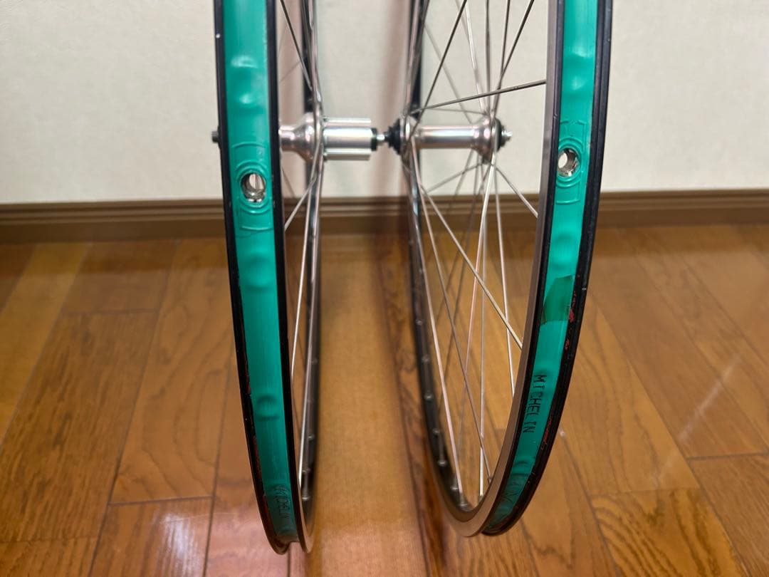 ヨ*コ様 AMBROSIO アンブロッシオ ホイール アルミ クリンチャー カン