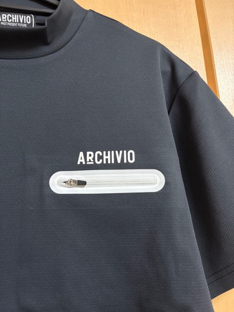 【新品未使用】ARCHIVIO ブラック　ハイネックプルオーバー