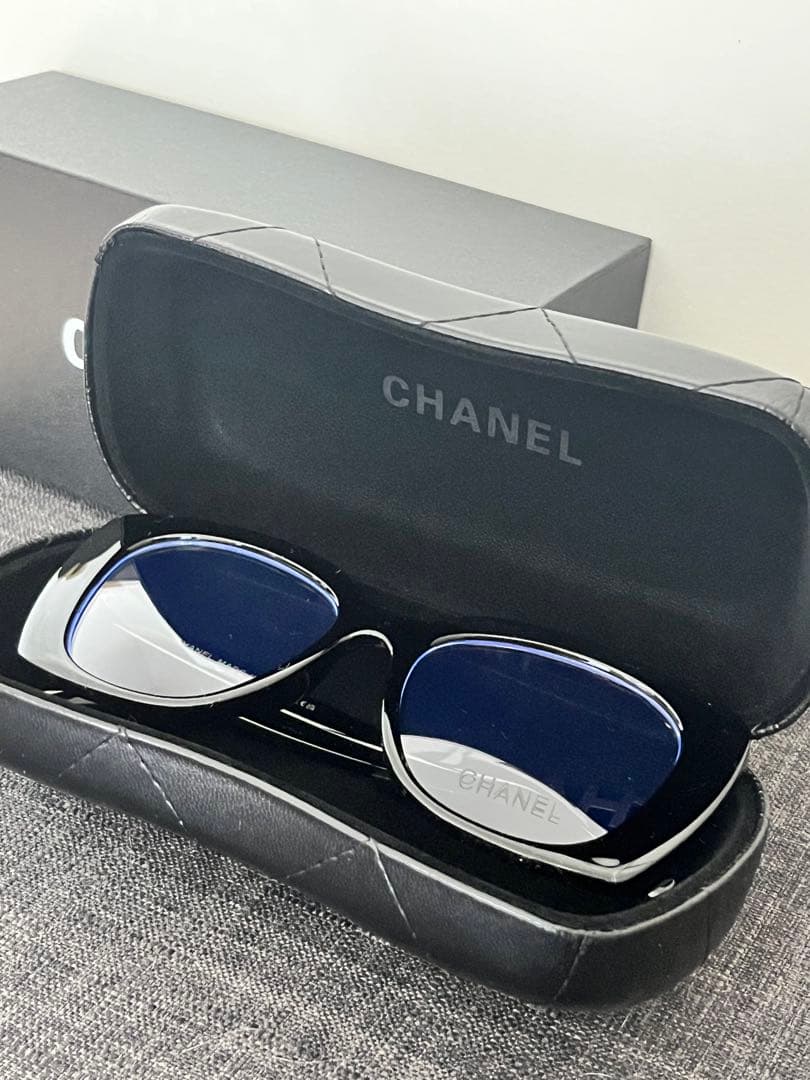 CHANEL ブラックフレーム 伊達メガネ　ノベルティ
