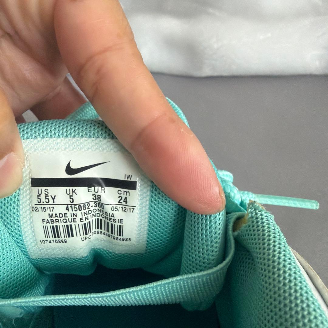 Nike エアモアアップテンポ ミントグリーン