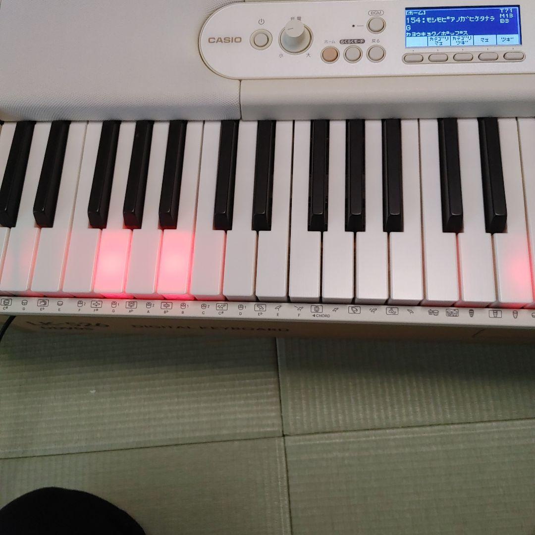 CASIO LK-526 61鍵 ヒカリナビゲーション付きキーボード