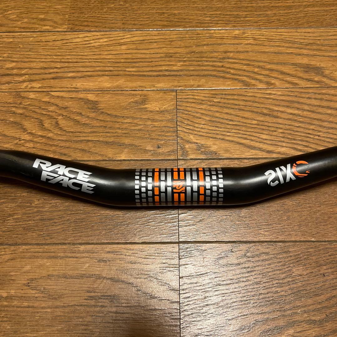 レースフェイス カーボンハンドルバー ７３０ｍｍ